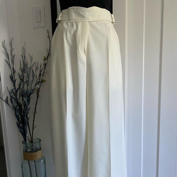 🎊Closet Clear Out 🎊 3 items minimum ( clothings only) - Picture 3 of 10